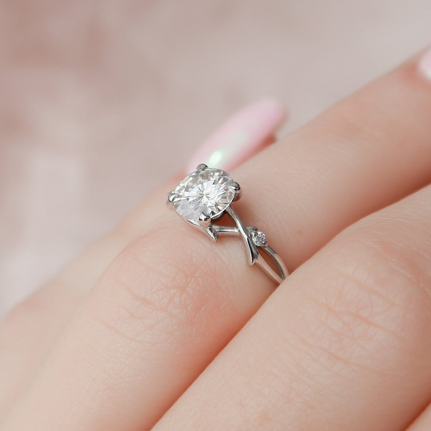 Starling Round Cut Moissanite Engagement Ring For Her