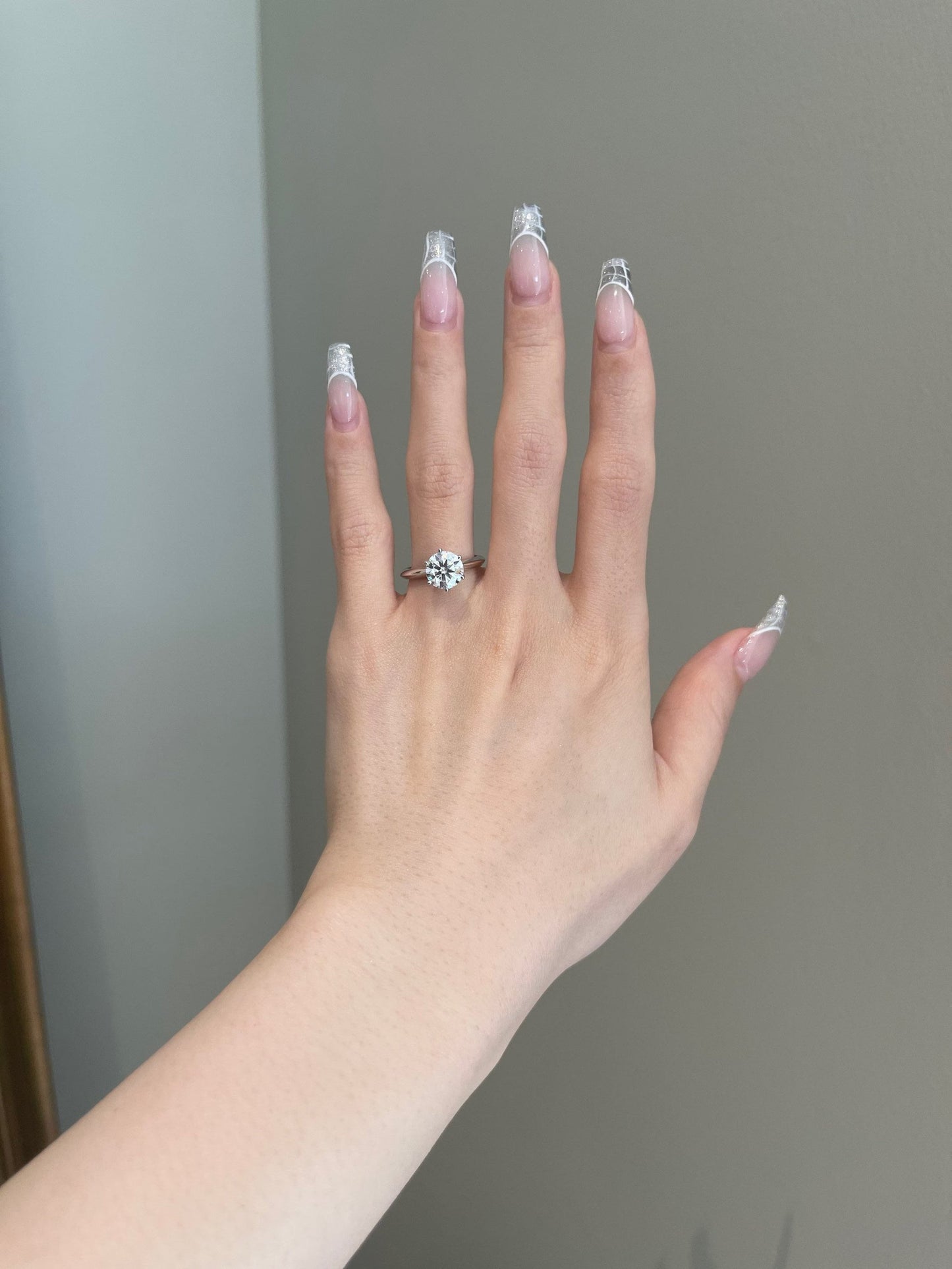 Solitaire 6 Prongs Round Cut Moissanite DIamond Ring For Bridesmaid Gift