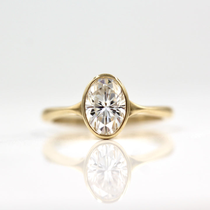 Stunning Bezel Oval Cut Moissanite Anniversary Ring