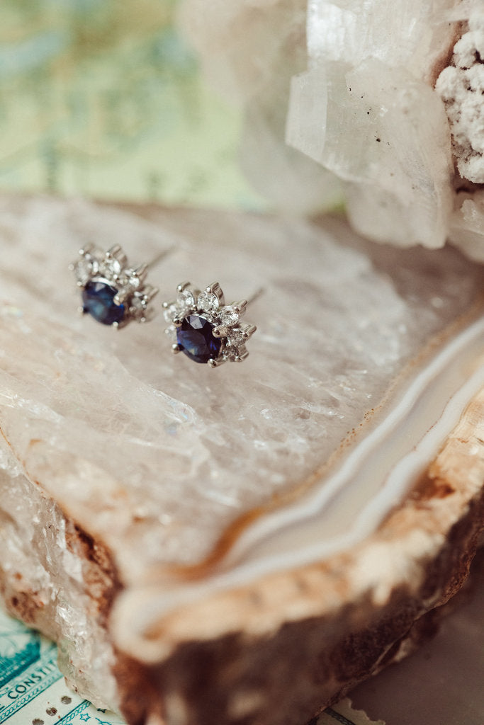 Half Halo Royal Blue Round Moissanite Engagent Stud Earring