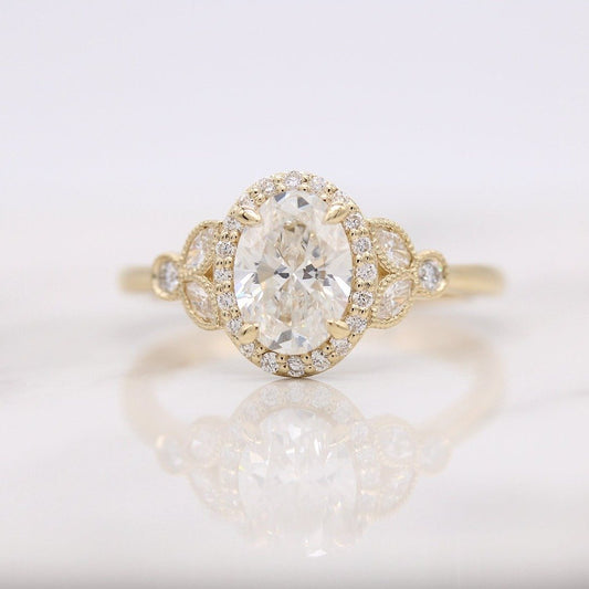 Stunning Oval Cut Halo Moissanite Diamond Engagement Ring