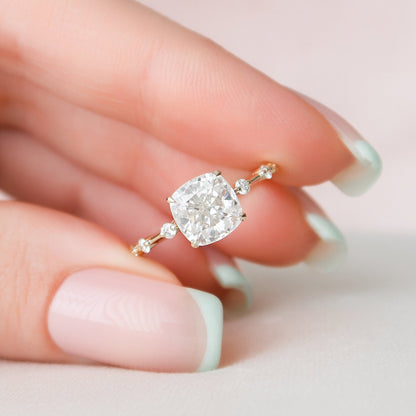 Stunning Cushion Cut Moissanite Engagement Ring For Bridal