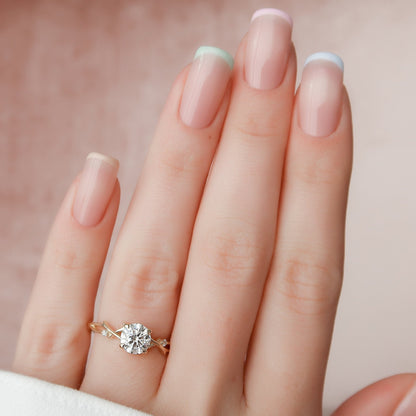 Starling Round Cut Moissanite Engagement Ring For Her