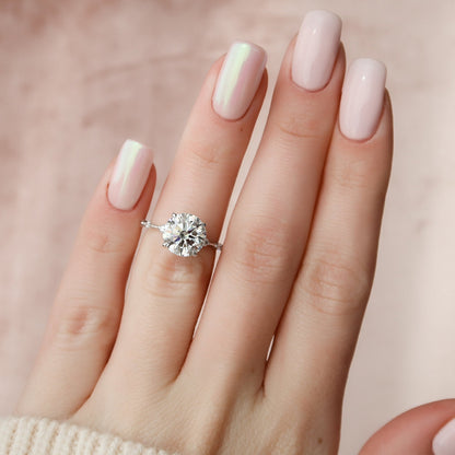 Solitaire Round Cut Moissanite Anniversary Ring