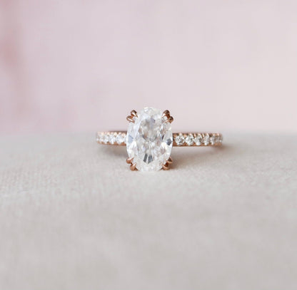 Unique Halo Oval Cut Moissanite With Double Claw Prongs Ring For Wedding