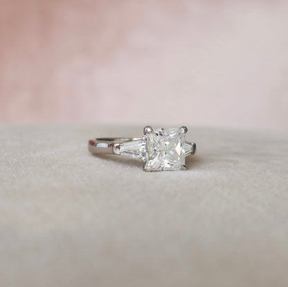 Three Stone Princess Cut Moissanite Engagment RIng For Her