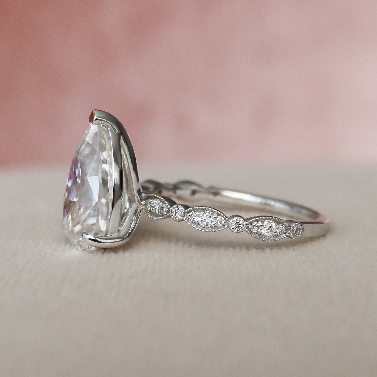 Stunning Pear Cut Moissanite Engagement Ring Gift For Her