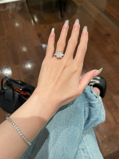 Three Stone Emerald Cut Moissanite Engagment Ring For Her