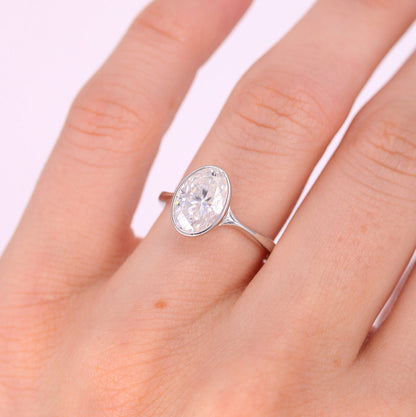Stunning Bezel Oval Cut Moissanite Anniversary Ring