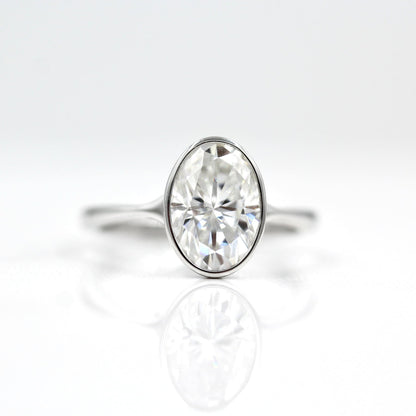 Stunning Bezel Oval Cut Moissanite Anniversary Ring