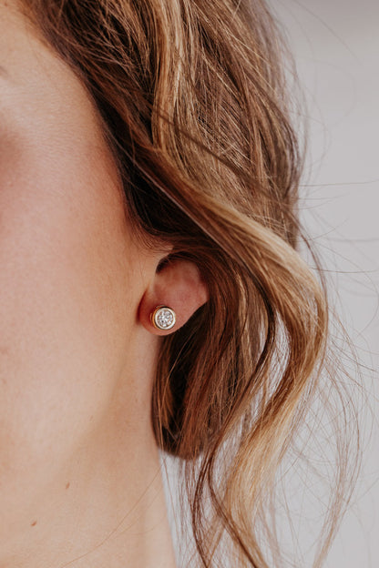 Bezel Round Cut Moissanite Anniversary Studs Earring For Her