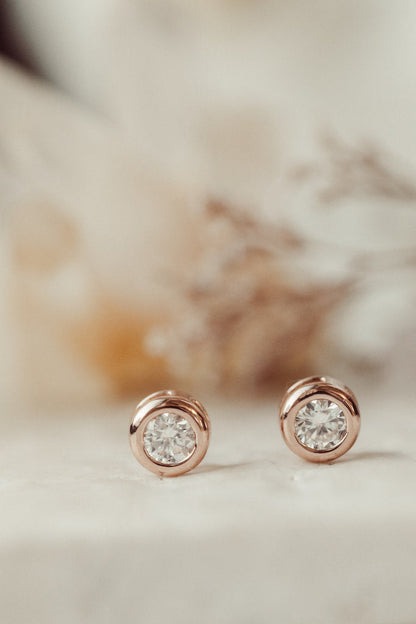 Bezel Round Cut Moissanite Anniversary Studs Earring For Her