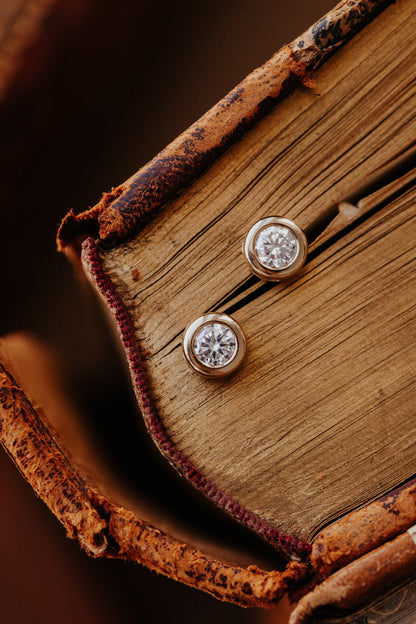 Bezel Round Cut Moissanite Anniversary Studs Earring For Her