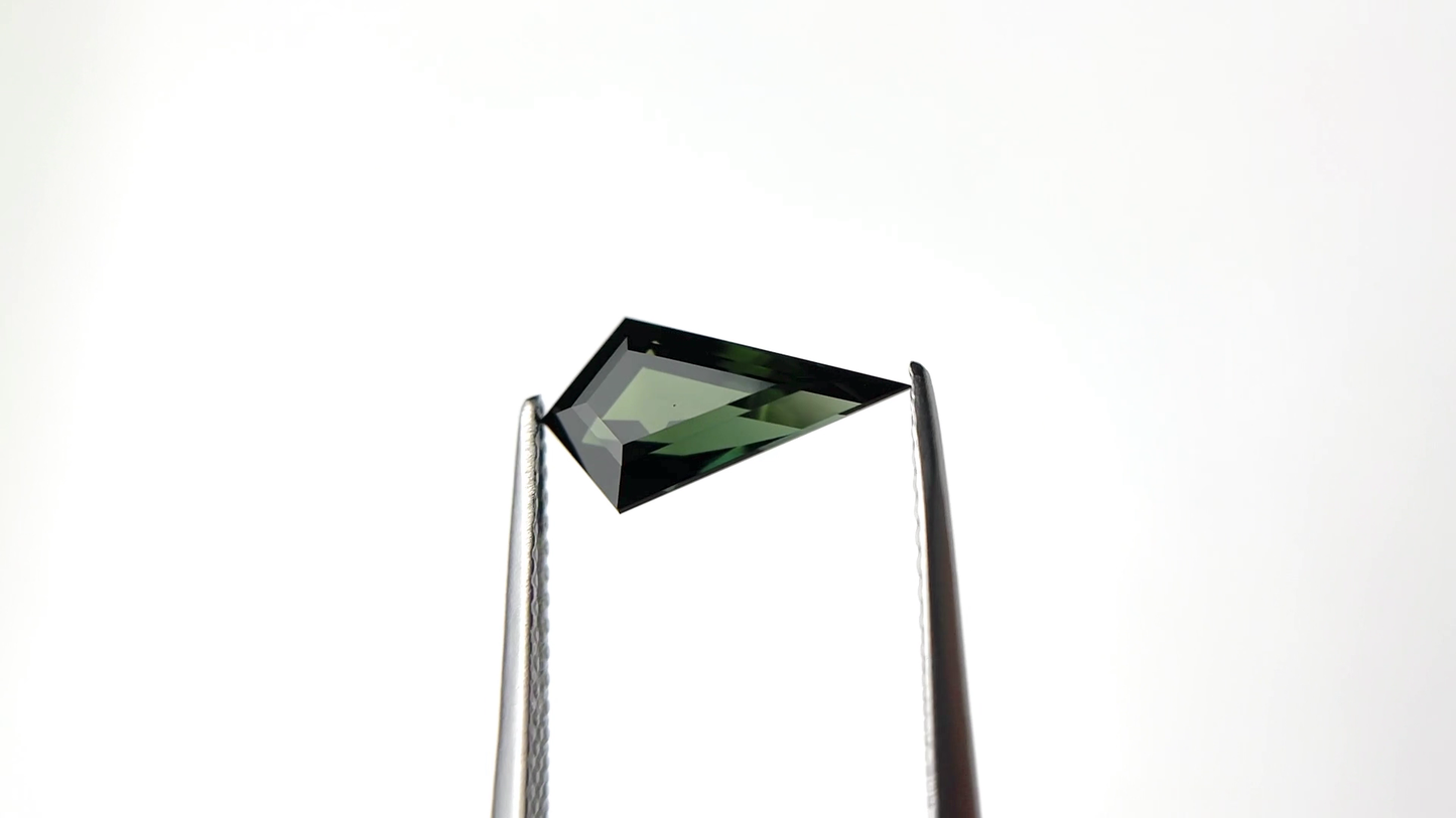 Alternative Kite Shape Green Loose Moissanite Diamond